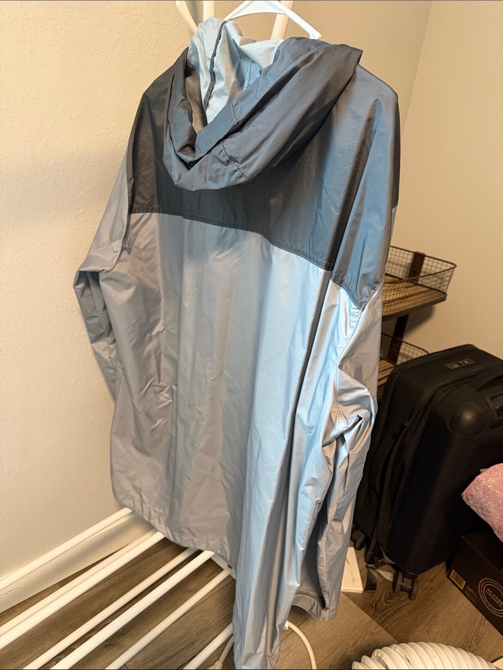 Columbia Men's Hooded Rain Jacket - Light Gray & Dark Gray - Picture 3 of 3